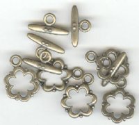 5 19mm Antique Gold Flower Toggle Clasps